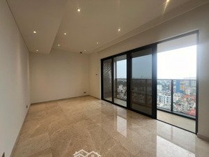 the marq - bán căn hộ 4 phòng ngủ, dt 146m2, ntcb, giá 32,55 tỷ (đã bao gồm 1 slot ô tô b1)