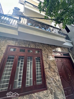 bán nhà 5 tầng- 50m2- tại phố lệ mật - long biên - thang máy - full nội thất - gần trường - chợ