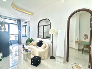 1 phòng ngủ, máy giặt riêng, ban công/cửa sổ, nhà mới nội thất mới 100%, hoàng hoa thám, bình thạnh