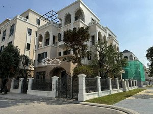 cho thuê sàn văn phòng tầng 2 và 3 biệt thự đối diện vinshool ocean park 2