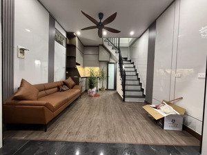 6.2 tỷ sở hữu ngay nhà 5 tầng phố tây sơn, trung tâm đống đa full nội thất đẹp, 3pn xách vali về ở