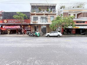 nhà mặt tiền trần cao vân 3 tầng gần chợ sầm uất mặt tiền hơn 9m giá 12.5 tỷ