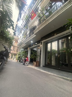 chính chủ cần bán gấp nhà nguyễn văn cừ dt 50m2, 5 tầng, mt 4.1m, tặng nội thất, ô tô vào nhà