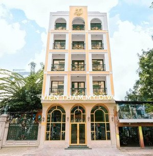 hạ 15 tỷ bán khách sạn nguyễn công trứ, quận 1, 8x20m, 1h 6l và 45 phòng vip - giá 140 tỷ