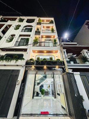 nhà đường xe hơi thạnh xuân 25, dt:4x13.5m, lửng, 3lầu, 4pn, 6vs, p.thờ, gara ô tô, 6.45 tỷ