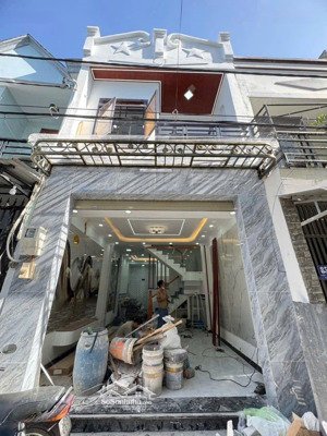 nhà 2 tầng nội thất xịn sò - hẻm xe tải - tân chánh hiệp