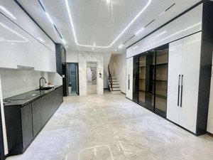 phân lô- khúc thừa dụ- 7t/thang máy, ô tô gần, 40m2- 13,5 tỷ