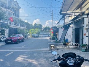 bán nhà 2 tầng mặt tiền liên khu 4-11 (hẻm 160 huỳnh thị hai cũ) tch q12 giá rẻ 6,5 tỷ
dt 88m2