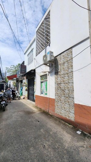 nhà trệt lầu hẻm thông ô tô ngay vạn phúc city,ngang 8,8m cực đẹp, vừa ở vừa kinh doanh