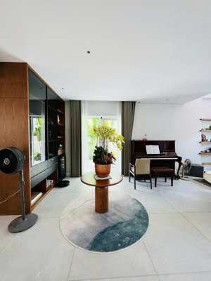 bán biệt thự góc 2 mt nguyễn văn hưởng - 12x23 (nở hậu 18m) - cn:300m2 - giá 283tr/m2