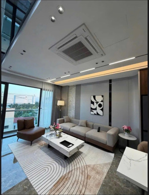 cần bán nhà phân lô phố yên lãng, 60m2x6t thang máy, 10m ra oto tránh, full nội thất. 20tỷ. đống đa