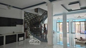 bán nhà kdc conic - 4 tầng 8 phòng master - shr hoàn công đủ - 7x20m dt sàn: 331m2 - chỉ 13.6 tỷ