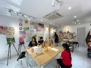 chính chủ bán nhà láng hạ - lô góc - vỉa hè ô tô tránh - thang máy - kinh doanh - chủ cần bán gấp.