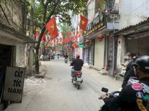 bán nhà đẹp lê quang đạo full đồ sách vali về ở ngay 33m2 . 4 tầng mặt tiền 4,1m. giá 6,95 tỷ