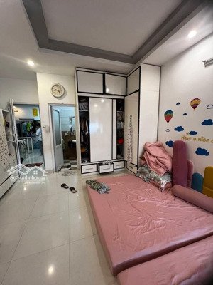 bán nhà xóm đất 3 tầng ( 4,2 x 12 ) hẻm xe hơi sát mặt tiền 3 tháng 2, giá 8,4 tỷ.