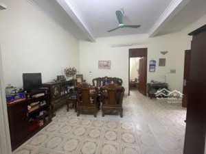 diện tích rộng giá rẻ, chỉ 70tr/m2 nhà dân xây 3 tầng phố đức giang hơn 200m2, giá hiếm