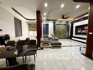 hàng kín em hoa hậu - kinh doanh