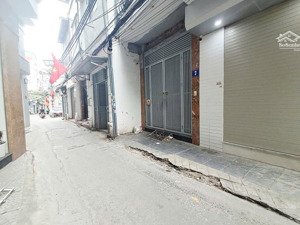 12.5 tỷ-51m2-7 ngủ-ngõ thông kd-ô tô đỗ khi cần-bờ sông sét-trương định