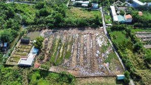 người chị cần tiền bán gấp 1,8sào đất ở phú đông đường oto rộng, khu dân cư gía 3,1tr/m 