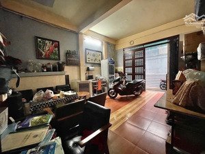 nhà 2 tầng-60m2- hẻm xe hơi-6,1tỷ- đường 10 linh trung thủ đức