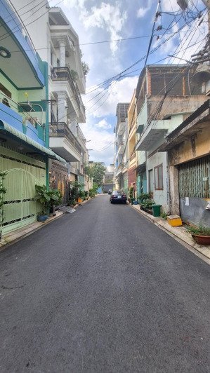 khu phân lô đồng bộ, sát mặt tiền - hẻm xe hơi ngủ trong nhà - 2 tầng - 48.8m ( 4 x 12.2 )