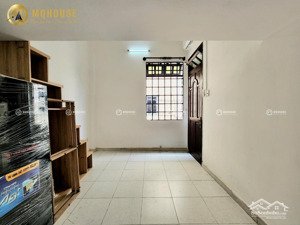 cho thuê phòng gác tách bếp cửa sổ thoáng - full nội thất - khu hoàng hoa thám - gần etown cộng hoà