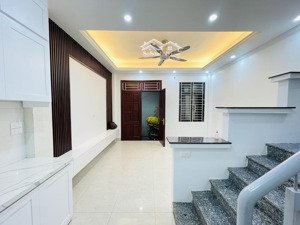 siêu phẩm giáp nhị 35m2, nhà mới đẹp 20m ra ô tô tránh có 1 không 2