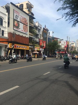 bán nhà mặt tiền đường lớn nguyễn gia trí, p25, q bình thạnh. dt: 8 x 20m. cn 160m2