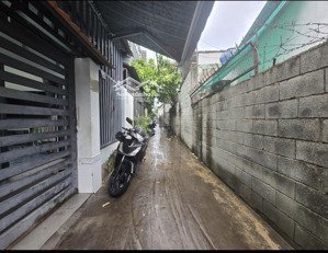 sát đh ngân hàng hoàng diệu 2 thủ đức nhà c4 60m2 hẻm thông giá chỉ hơn 4 tỷ