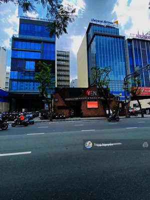 siêu vị trí ! nhà mt ngang lớn trần hưng đạo, quận 1, dt 12x27m, hđt 300tr/ tháng, 165 tỷ