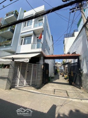 bán 100m2 đất hiếm 5x20m, đường bông sao phường 5 quận 8 (cũ). hẻm xe tải vào tận nơi