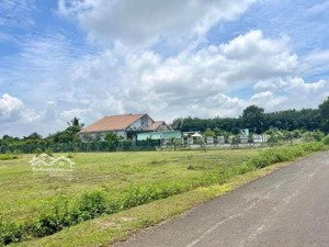 lô cần bán gấp 5x42=225m2 tc shr ngay chợ đường 18m giá 390tr