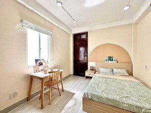 phòng sạch sẽ thoáng mát full nội thất 2p aeon tân phú ở liền