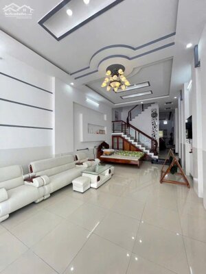 Cho thuê nhà 3 tầng full Nội Thất kdc Hưng Phú