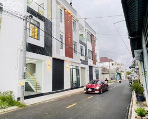 BÁN NHÀ 1T2L đúc mới, MẶT TIỀN (PHẠM HỮU LẦU). Vị trí đẹp vừa ở, KDoanh, VPCTy,...