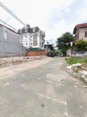 chính chủ bán đất góc 2 mặt tiền giá chỉ 100 triệu/m, dt 30x20, cn hơn 600m2 giá 63 tỷ bớt lộc