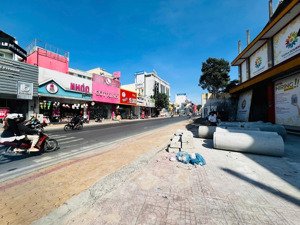 hàng hiếm trung tâm thủ đức nhà 2 tầng ngay võ văn ngân oto vào tận nhà ngang 5m giá chỉ nhỉnh 9 tỷ