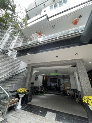 cho thuê biệt thự 4 tầng kiệt ô tô trương chí cương hòa cường , gần trường skyline giá thuê