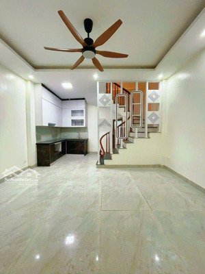 trần đại nghĩa - đại la - 30m2 - 5 tầng - 2 thoáng - xây mới -gần phố - ra ô tô 10m