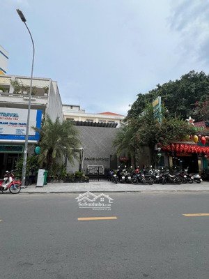 mặt tiền quận 1 - ngay phố tây bùi viện. dt 12,5x50m. cn: 704m² - ctxd: hầm, 12 tầng - giá 330 tỷ