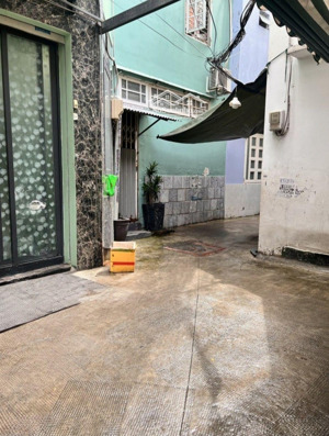 hòa hưng, p.13, q.10, gần mặt tiền, dt: 3,6 x 9m, 3 tầng, giá 5 tỷ 75.