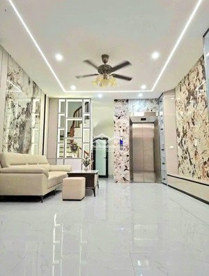 võ chí công-lạc long quân, thang máy mới đẹp ở luôn, ngõ ôtô, 40m ôtô tránh, 2 thoáng, 43m2*6t