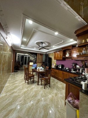 bán căn nha diện tích khung 4x28 ngay đường trần thị năm full nội thất nhập khẩu tân chánh hiệp q12