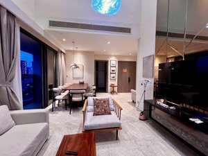 bán căn hộ độc bản the marq trần cao 7m