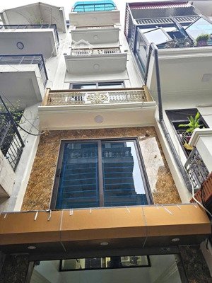 bán nhà nằm trong dự án times city minh khai, hai bà trưng, hà nội 38m2*5 tầng có thang máy.