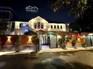 kiến trúc sư thiết kế siêu phẩm nhà vườn có 102, độc nhất, ngang bề thế 67m