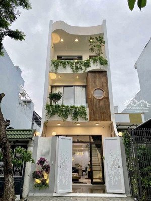 chỉ 7.2 tỷ, ngang 4x14m, 60m2, nhà 4 tầng, 2 mặt hxh thông thoáng ngay đại lộ lê trọng tấn