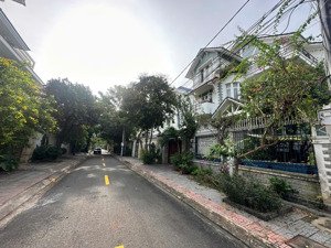 bán biệt thự mặt tiền trần quang diệu, phường 9, vũng tàu