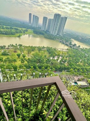 bán căn 3 ngủ toà r2 onsen hướng đông nam giá 9 tỷ bao phí lh 