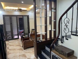 chưa tới 8 tỷ sở hữu ngay cân nhà đẹp ngõ 252 ngọc thụy- ở luôn - chìa khoá trao tay sang ngay s